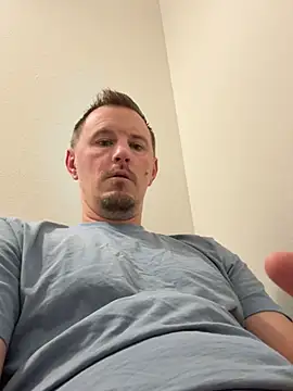 Hardpaul85 online show from June 2026 01:06:02 PM