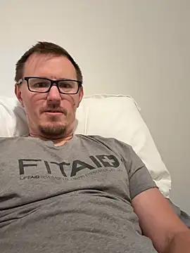 Hardpaul85 online show from July 2026 11:57:01 AM