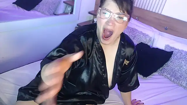 ValentinaGreyy online show from June 2026 12:04:01 AM
