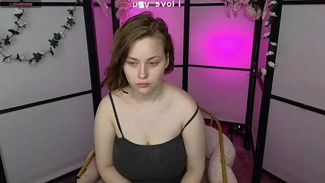 EricaWilds online show from June 2026 12:33:01 PM