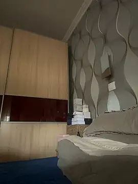 szexicicamica online show from June 2026 07:21:01 AM