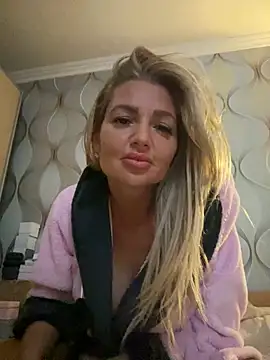 szexicicamica online show from June 2026 06:44:01 PM