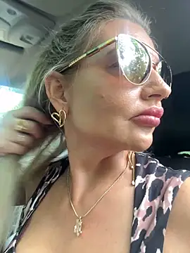 szexicicamica online show from July 2026 09:37:01 AM