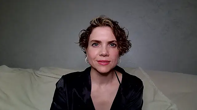 NatalieMoses online show from June 2026 07:17:01 PM