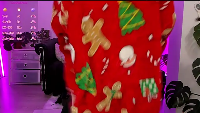 Snapshot of LindaWhite_ chatting on December 2024 09:37:02 PM LindaWhite online show from December 2024 09:37:02 PM