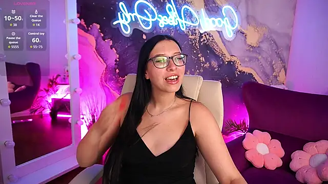 HotAuraX online show from July 2026 01:09:01 PM