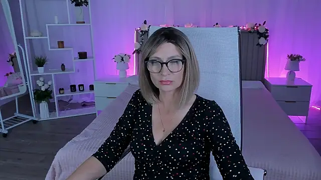 LioraVale online show from July 2026 01:25:01 PM