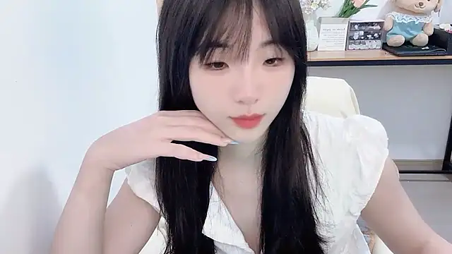 Louise-3 online show from July 2026 10:09:02 PM