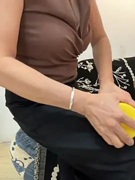 honghong mother online show from July 2026 12:55:01 PM