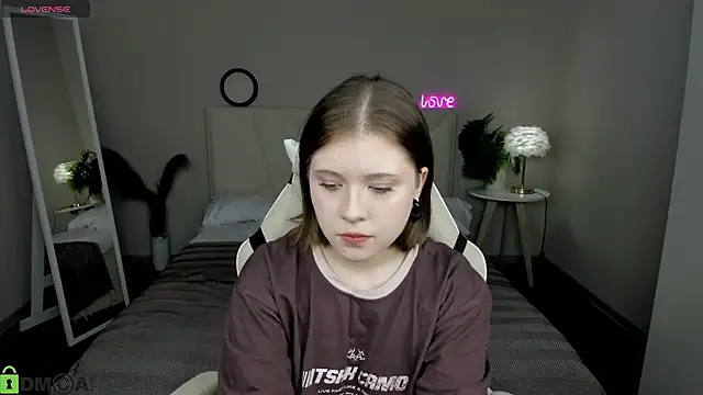 Kylie-Voss online show from July 2026 03:00:02 AM