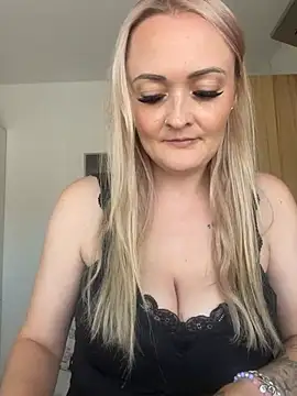 Snapshot of Alex-Blond chatting on July 2026 10:07:02 AM Alex-Blond online show from July 2026 10:07:02 AM