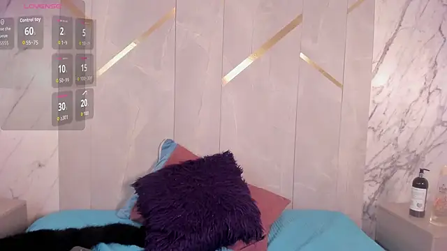 ChloeBelle  online show from June 2026 12:35:01 PM