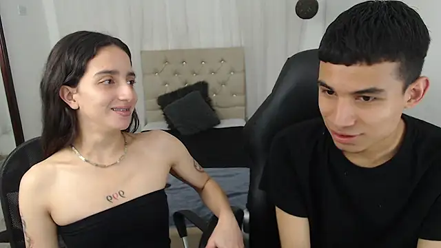 Snapshot of Danna_and_Joshua chatting on July 2026 12:31:01 PM Danna and Joshua online show from July 2026 12:31:01 PM