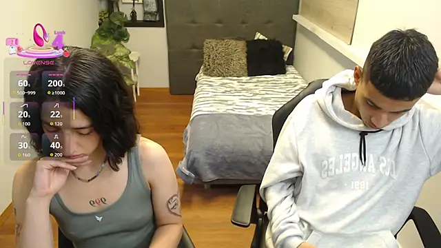 Snapshot of Danna_and_Joshua chatting on July 2026 12:33:02 PM Danna and Joshua online show from July 2026 12:33:02 PM