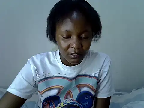 pretty lunaa online show from June 2026 04:08:02 PM
