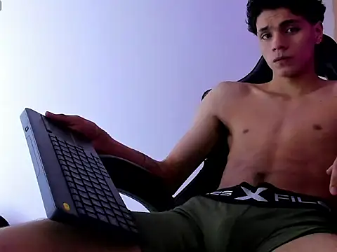 Ithan Hott online show from June 2026 03:53:01 AM