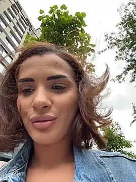 chloenyx online show from June 2026 01:02:02 PM