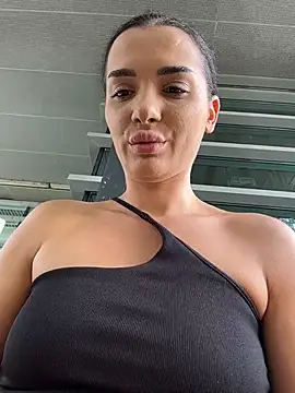 chloenyx online show from July 2026 12:36:02 PM
