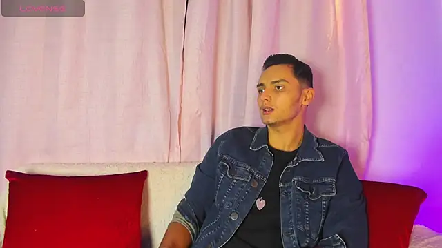 andrewevans46 online show from June 2026 11:32:02 AM
