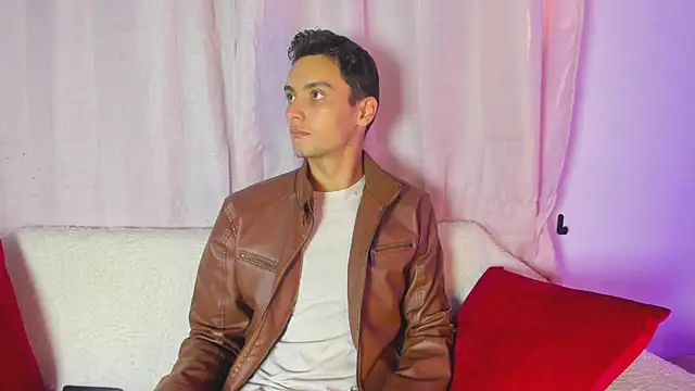 andrewevans46 online show from July 2026 12:23:01 PM