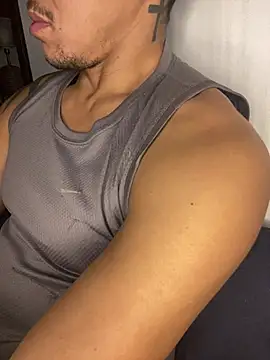 Tatuadomoreno23cm online show from July 2026 02:03:02 AM