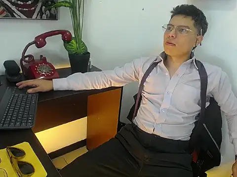AquilesTaylor online show from July 2026 12:53:01 PM