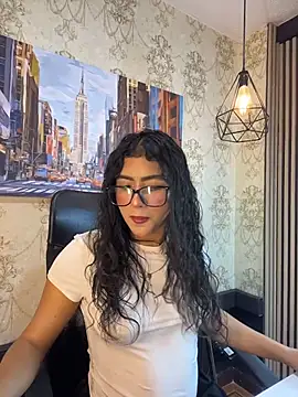 Holly Watson  online show from July 2026 04:51:02 AM