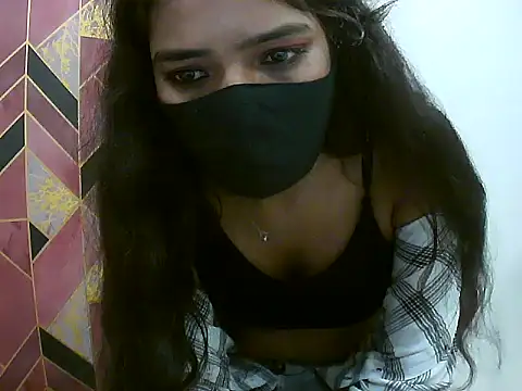Hot-Roshni online show from June 2026 07:17:02 PM