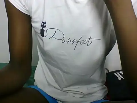 flirtycharm20 online show from July 2026 04:33:01 PM