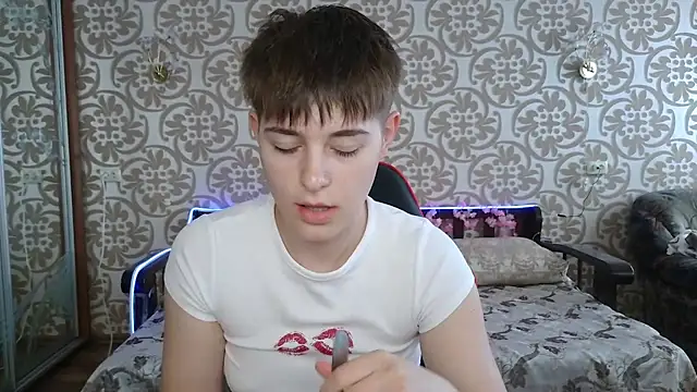 EmyHills online show from July 2026 03:03:01 PM