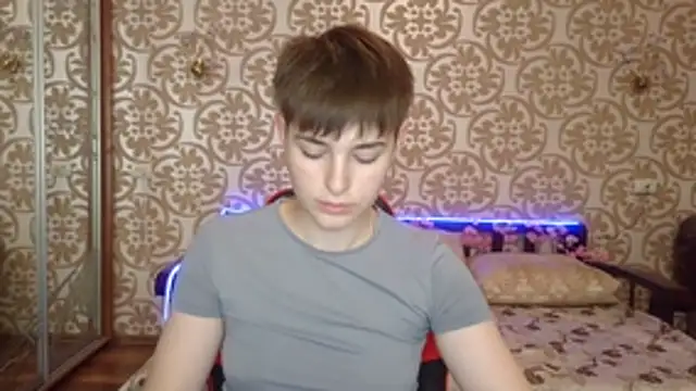 EmyHills online show from July 2026 07:43:01 PM
