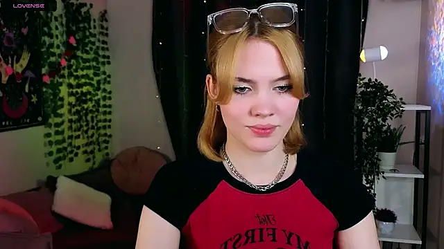 Milena Stasym online show from June 2026 06:15:02 AM