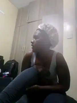 Creamymom4 online show from June 2026 09:00:01 AM