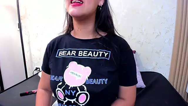 amberhanks online show from July 2026 12:48:02 PM
