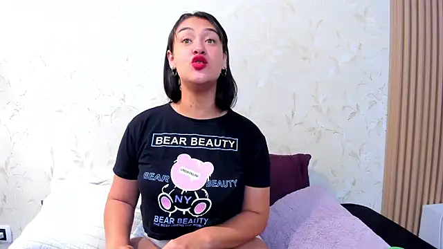 amberhanks online show from July 2026 02:13:01 PM