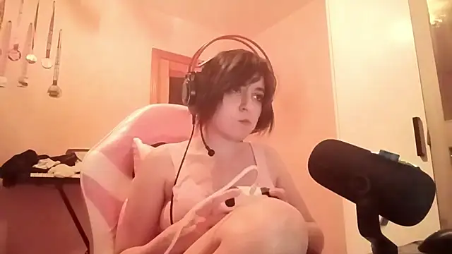 bunnyhoneylovehands online show from June 2026 09:24:01 PM