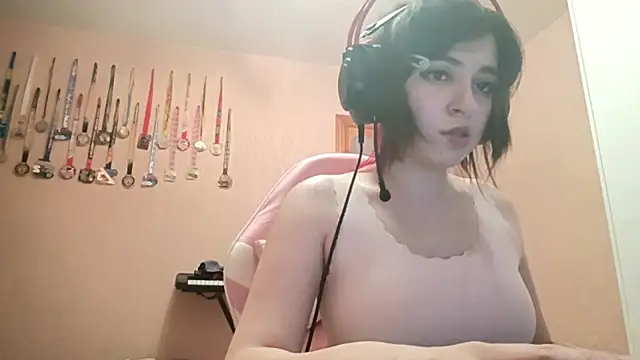 bunnyhoneylovehands online show from June 2026 10:30:01 PM