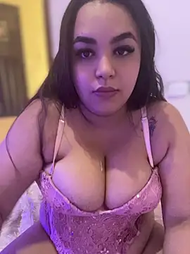 Snapshot of isisjhonson777 chatting on August 2026 09:35:02 PM isisjhonson777 online show from August 2026 09:35:02 PM