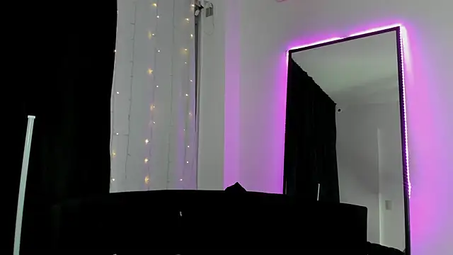 ScarlettJhonsonn online show from June 2026 12:38:01 AM