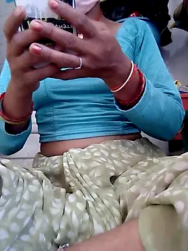Aarti9080 online show from June 2026 07:08:01 AM