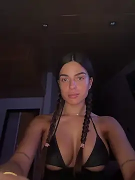 miaabelluccii online show from June 2026 09:25:02 PM