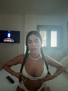 miaabelluccii online show from June 2026 06:50:01 PM