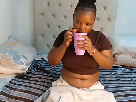 Lihle 00 online show from June 2026 06:50:01 PM