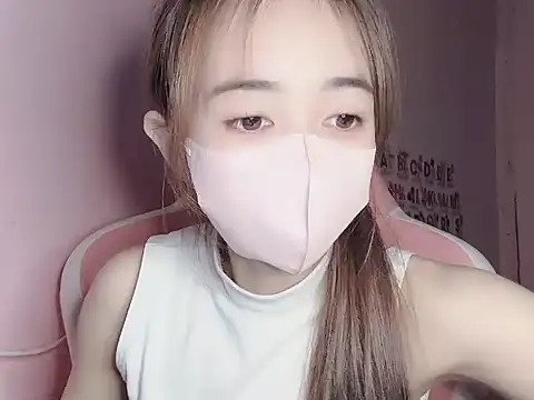 Alee8668 online show from July 2026 04:48:02 PM