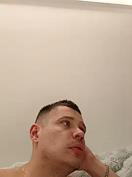 MissAndKiss online show from June 2026 01:00:02 PM