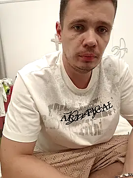 MissAndKiss online show from July 2026 01:03:02 PM