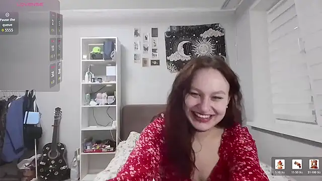 Snapshot of LoiseLovetto chatting on July 2026 04:24:01 PM LoiseLovetto online show from July 2026 04:24:01 PM