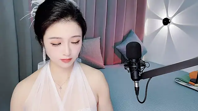 Momo-Wow online show from June 2026 05:49:02 AM