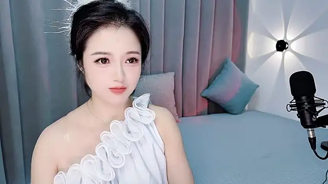 Momo-Wow online show from July 2026 06:05:01 AM