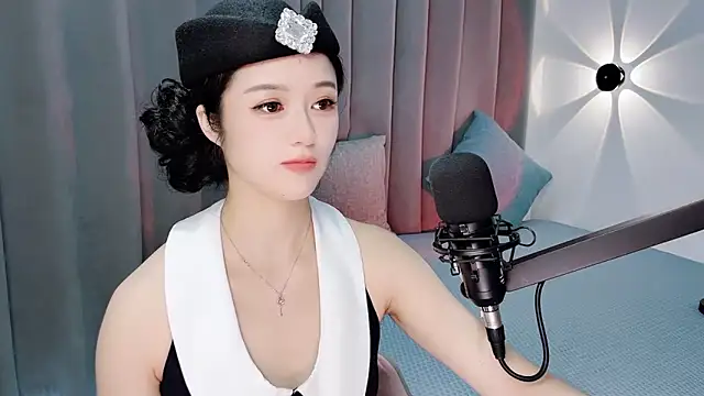 Momo-Wow online show from July 2026 06:32:02 AM
